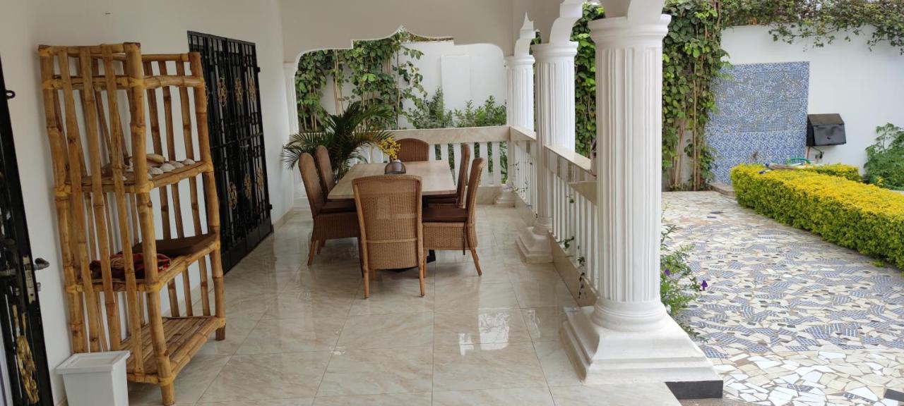 Dulaa Deema Residence Brufut Heights Tranquil Exterior foto